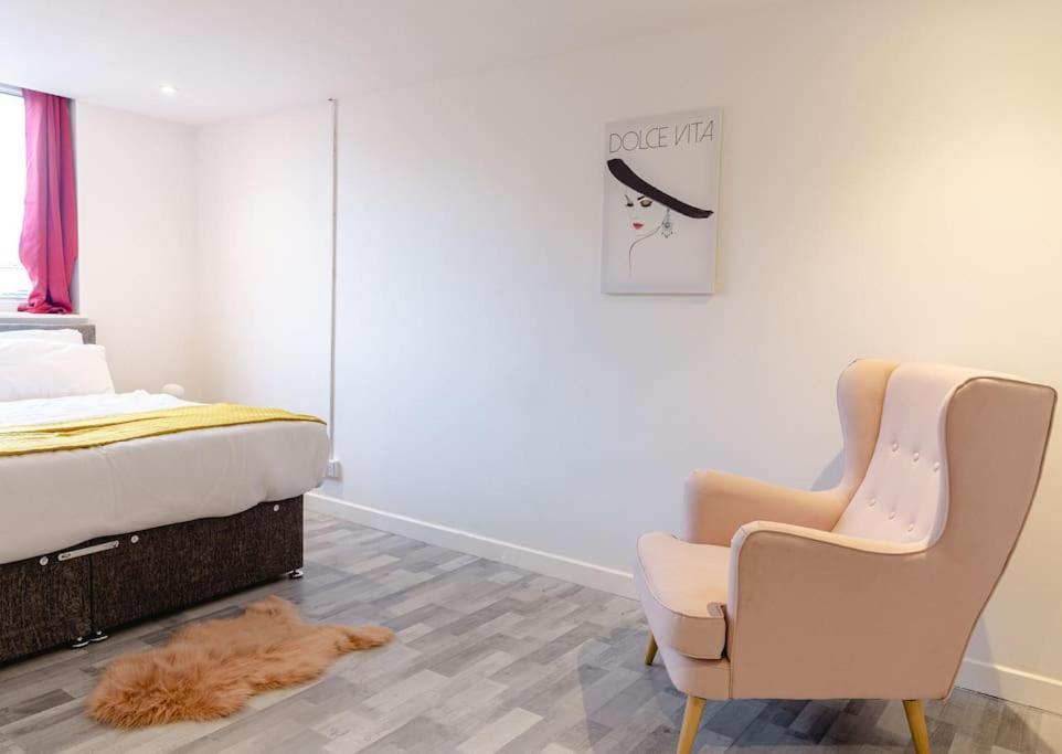 2 Bed With Free Parking Apartment London Luaran gambar