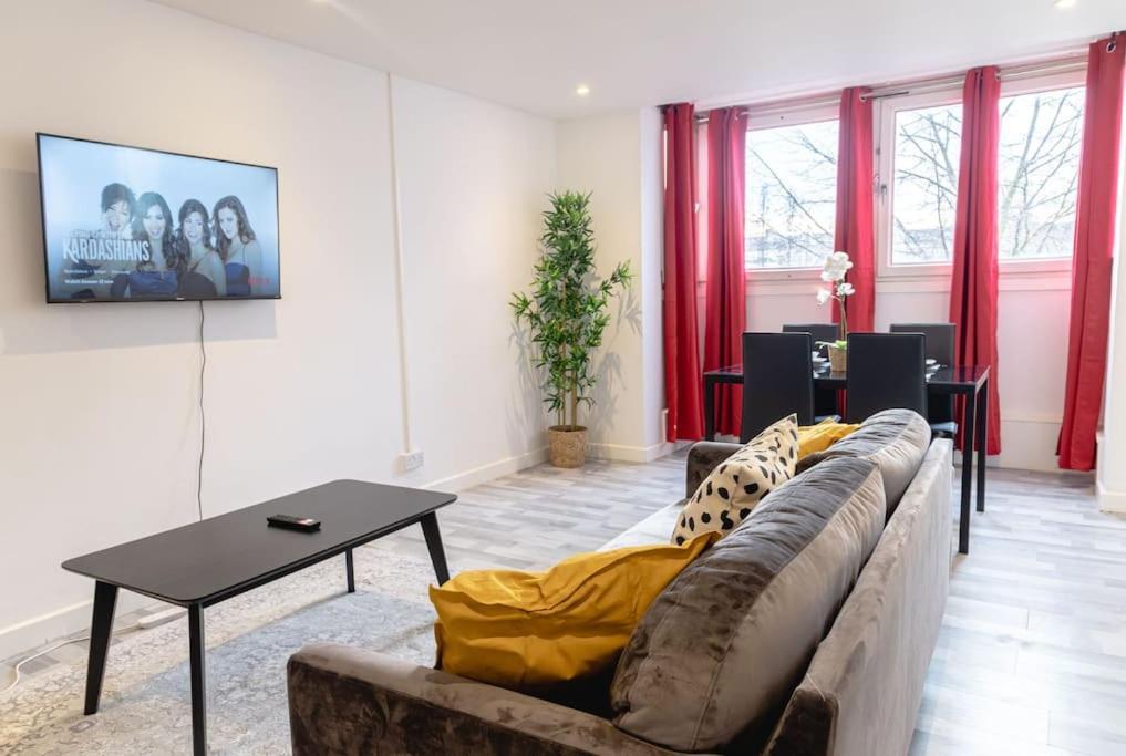 2 Bed With Free Parking Apartment London Luaran gambar