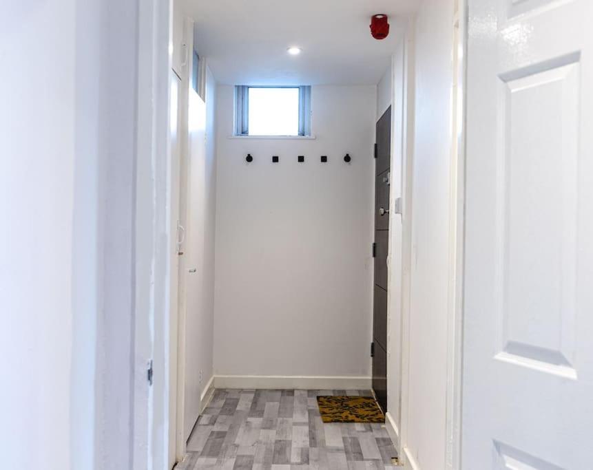 2 Bed With Free Parking Apartment London Luaran gambar
